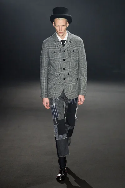 Look 29